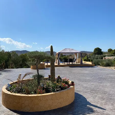La Famille Villa Alicante