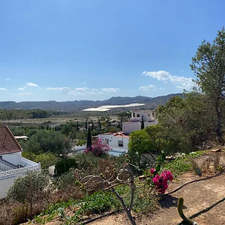 La Famille Alicante
