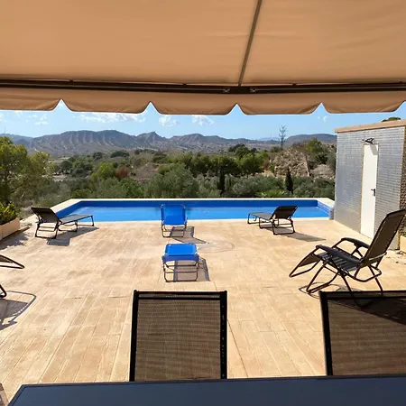 La Famille Villa *
