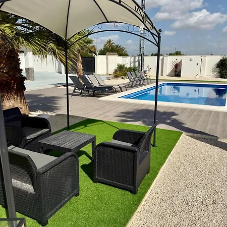 La Famille Villa Alicante